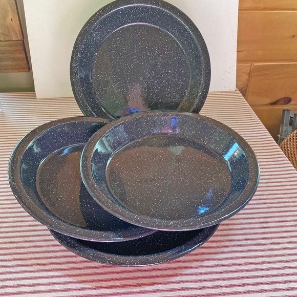 Enamelware 4 Camping Plates / Pie Tin - Picture 3 of 5